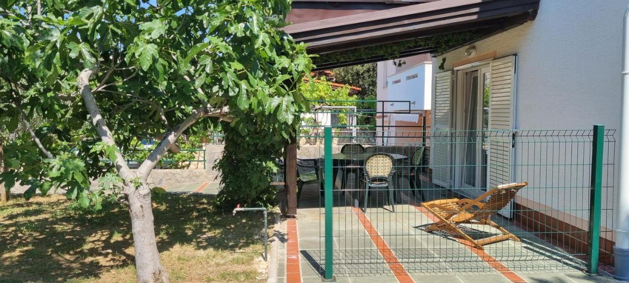 Apartmani Karla Baska  Luaran gambar